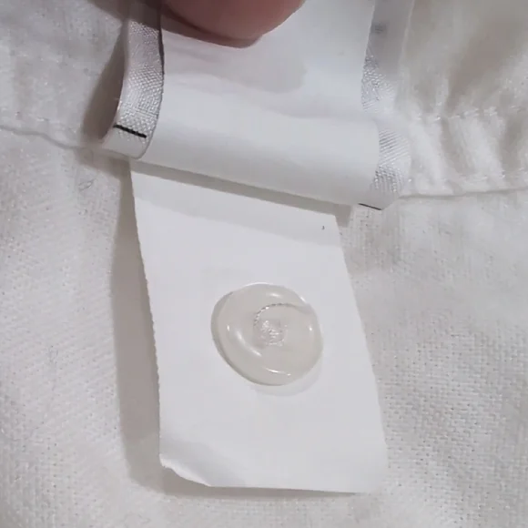 GAP Women's White Casual Button Down Shirt - Picture 9 of 10